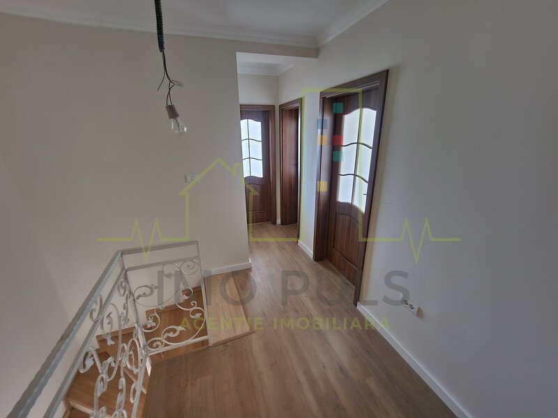 Case insiruite sau apartamente cu gradina. Giroc langa DAF.